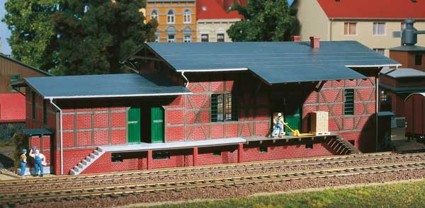 Freight shed<br /><a href='images/pictures/Auhagen/11383.jpg' target='_blank'>Full size image</a>